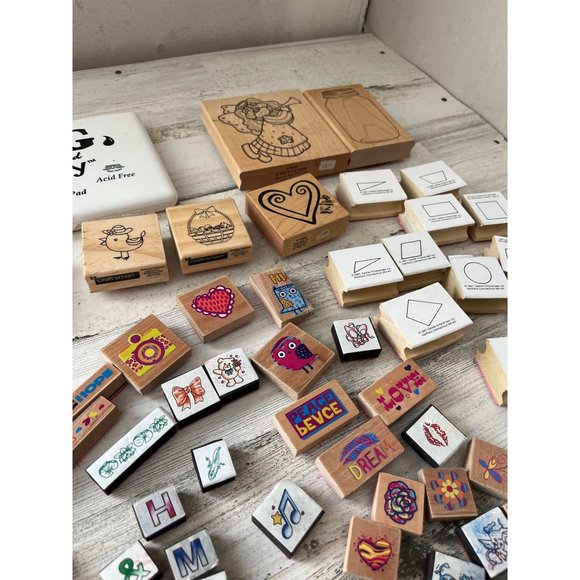 Stamps and ink pads large lot - Picture 3 of 16